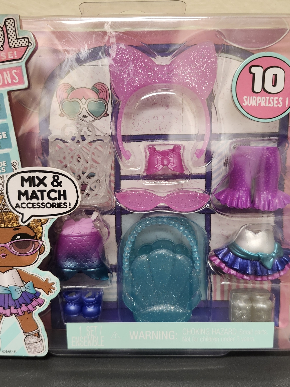 MGA Entertainment L.O.L. Surprise! OMG Fashion Show Doll Accessory Playset Pink